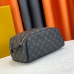 Louis Vuitton LV Cosmetic Dopp Kit Bag M44494 - Image 3