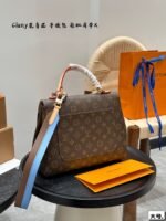 Louis Vuitton Cluny M42735 - Image 11