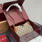 Gucci Emblem Series New Underarm Bag