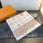 Louis Vuitton Reykjavik 2.0 Cashmere Monogram Scarf - Image 2