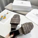 Givenchy Comfortable Flat Flip-flops Slide Sandal - Image 7