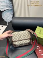 Gucci Double-Sided Tiger Head Waist Bag 10A - Image 4