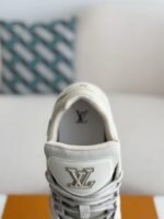 LOUIS VUITTON TRAINER SNEAKERS - Image 9