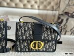 Dior Montaigne Shoulder Bag - Image 3