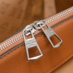 Bella Tote M59655 - Image 6