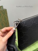 Gucci Embossed Men's Clutch - Image 4