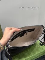 Gucci Embossed Men's Clutch - Image 7