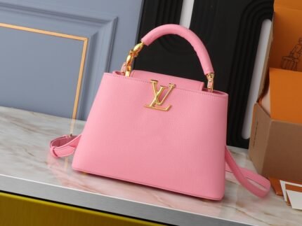 Louis Vuitton Capucines Mini Bag M23943