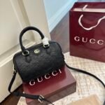 Ophidia Boston Pillow Bag