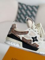 LOUIS VUITTON SKATE SNEAKERS - Image 10
