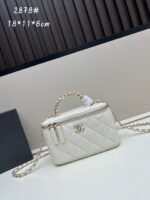 Chanel 24K Diamond Handle Box Bag 2878 - Image 25