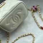 Chanel 24A Enamel CC Vanity Case 12cm Lambskin - Image 4