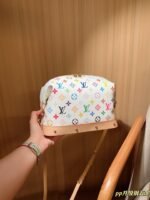 LV Takashi Murakami - Image 3