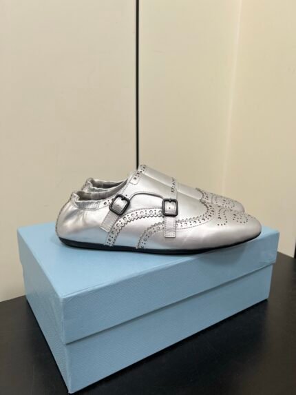 Prada 55Ss Vintage Hand Carved Leather Sculpted Buckle Flat Loafers Shoes