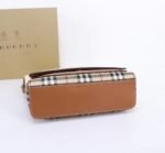 Burberry Flip Magnetic Buckle Bag - Image 4