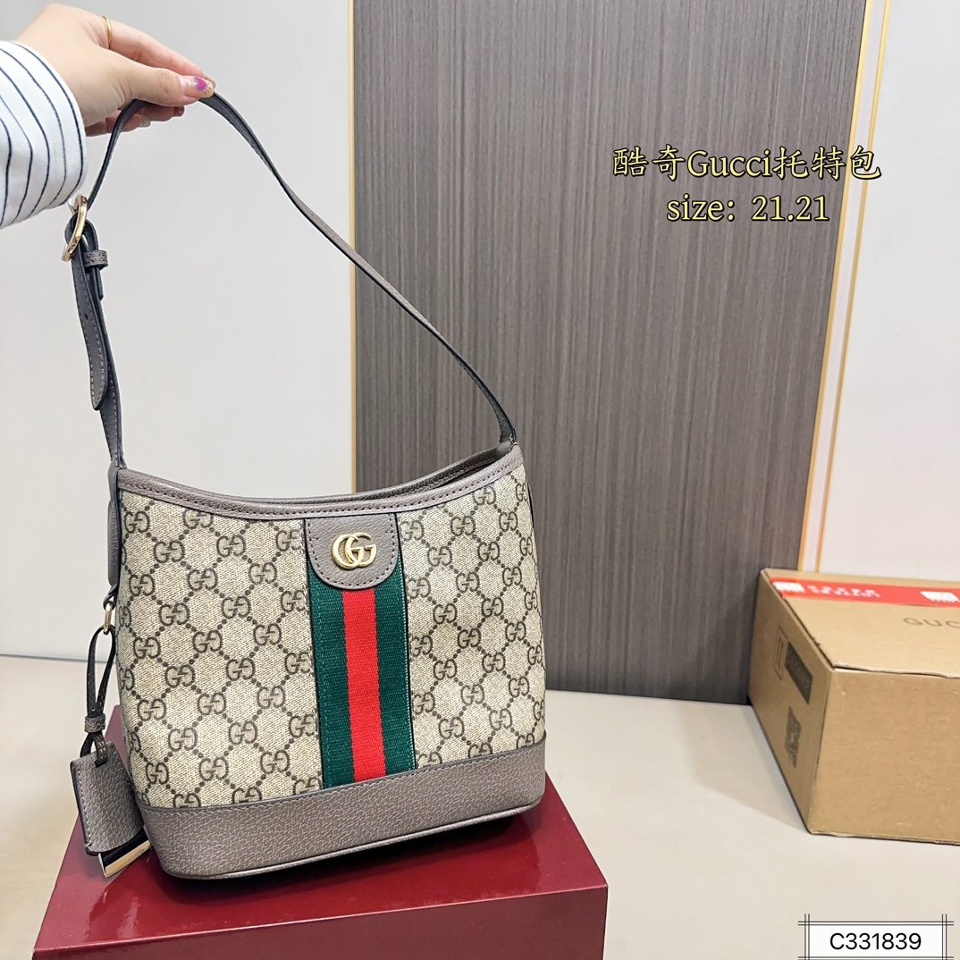 96D29E3A-48E1-DCD2-2AD0-E37F9F4E5DA6 GUCCI Tote Bag, Style No. 255 - Image 1