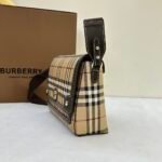 Burberry Flip Magnetic Buckle Bag - Image 10