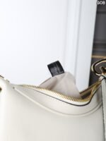 GUCCI Attache Biscuit Bag - Image 9