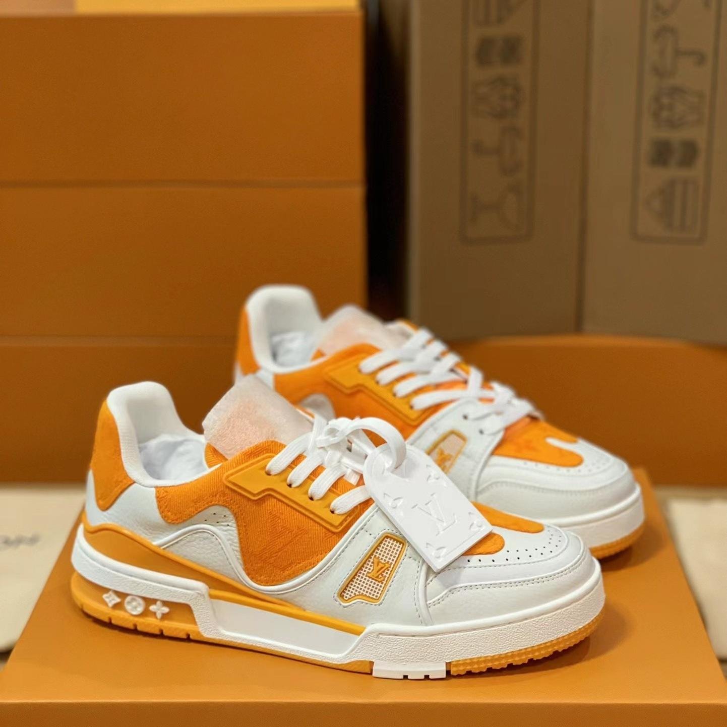 B57ABA52-0E39-5FCC-2F39-05C21F4F8642 Louis Vuitton LV TRAINER 1A9IQ5 Sneakers - Image 1