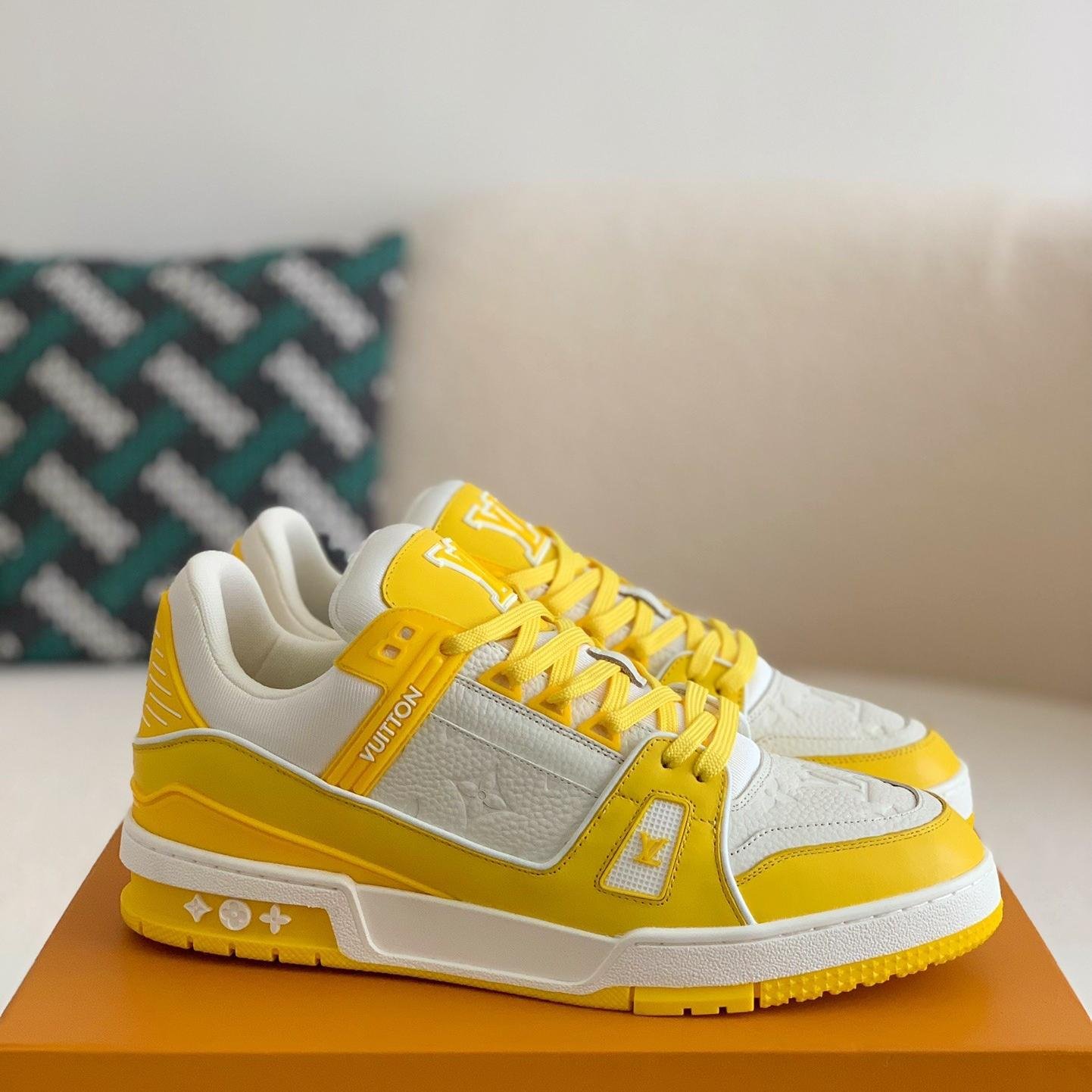 BB8B7083-FB18-774F-C869-D62BC7AB1963 Louis Vuitton LV TRAINER Sneakers - Image 1