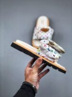 Louis Vuitton White Thick low Velcro slippers - Image 4
