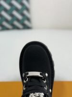 LOUIS VUITTON Round toe lace-up boots - Image 9