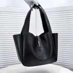 Saint Laurent LE 5 À 7 bea in grained leather Tote Bag - Image 5