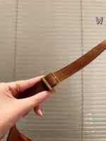 YSL Suede Tote Bag 32cm Ultra-Soft Microfiber - Image 6