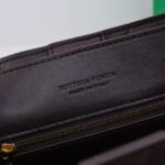 Bottega Veneta BV Small Andiamo Bag - Image 9