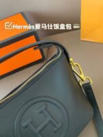 HERMES Mini Shoulder Bag - Image 9