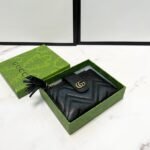 Gucci Logo Snap Closure Classic Wallet - Image 2