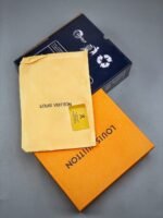 Louis Vuitton White Thick low Velcro slippers - Image 9