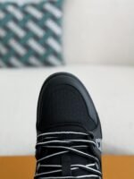 LOUIS VUITTON TRAINER SNEAKERS - Image 8