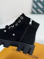 LOUIS VUITTON Round toe lace-up boots - Image 7