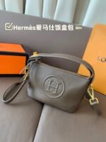 HERMES Mini Shoulder Bag - Image 19