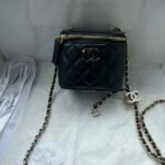 Chanel 24A Enamel CC Vanity Case 12cm Lambskin - Image 11