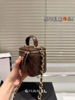 Chanel Lambskin Mini Vanity Case 10cm - Image 11