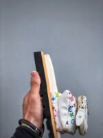 Louis Vuitton White Thick low Velcro slippers - Image 5