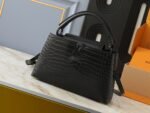 Louis Vuitton Capucines Medium Tote Bag M23958
