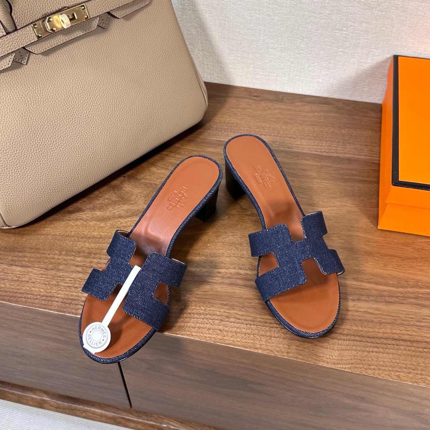 F4F121FD-1B46-5D8C-680B-9183E21C8B95 Hermes Slipper Sandals Heels Shoes - Image 1