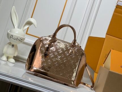 LV M11835 M53151 Ski Alma Large - Monogram Miroir & Vintage Futurism