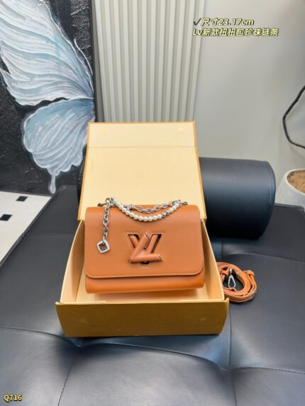 Louis Vuitton Twist Slim