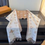 Louis Vuitton Reykjavik 2.0 Cashmere Monogram Scarf - Image 7