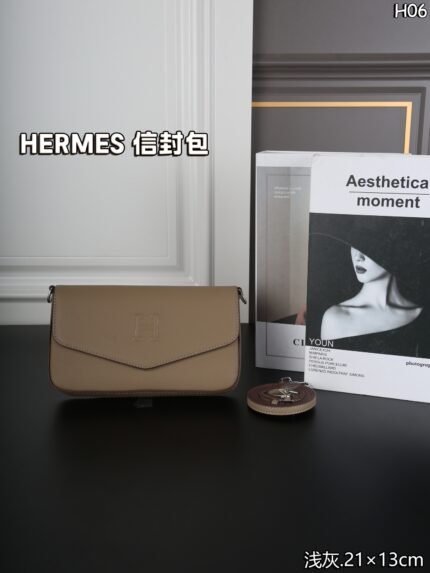 Hermès Envelope Crossbody Bag