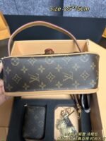 Louis Vuitton Baguette M46602 - Image 3